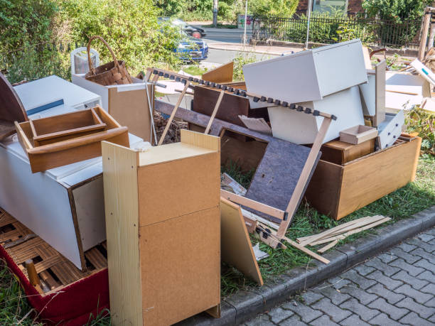 Best Garage Cleanout  in Mauston, WI